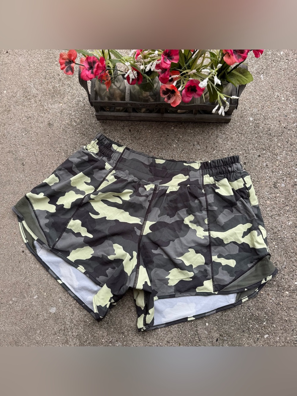 Lululemon Camouflage Hotty Hot Shorts Size 8 Tall